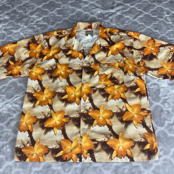 Quiksilver Other - Quiksilver Hawaiian Shirt *Read**